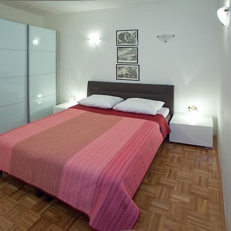 Ideal Location Split Apartments Chambre photo