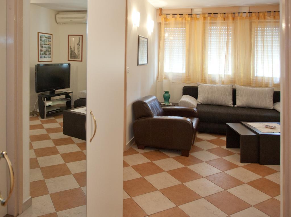 Ideal Location Split Apartments Chambre photo