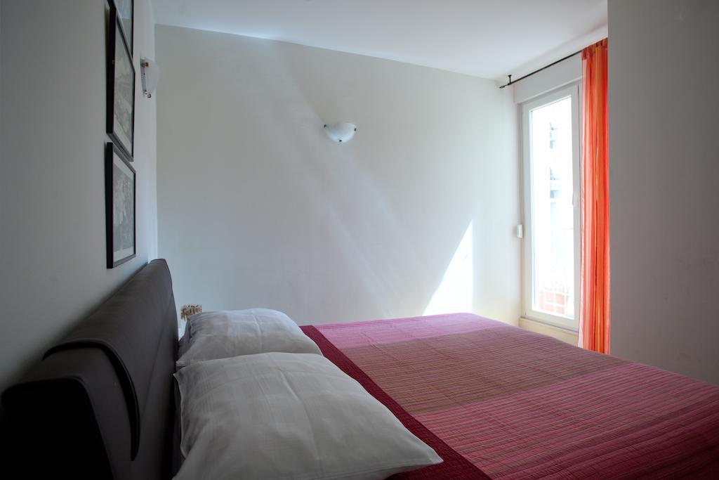Ideal Location Split Apartments Chambre photo