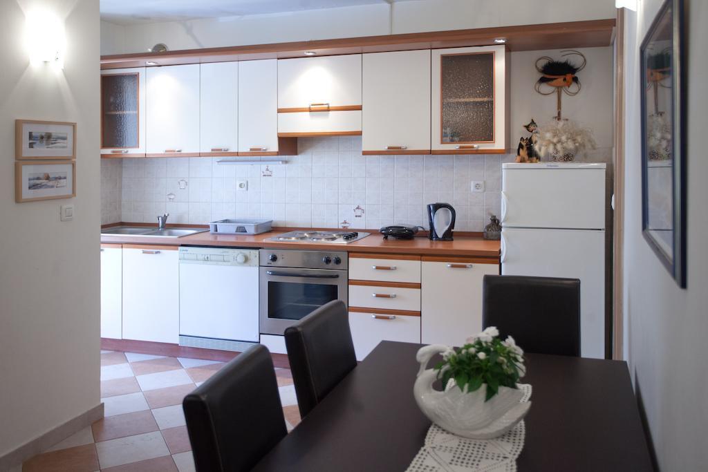Ideal Location Split Apartments Chambre photo