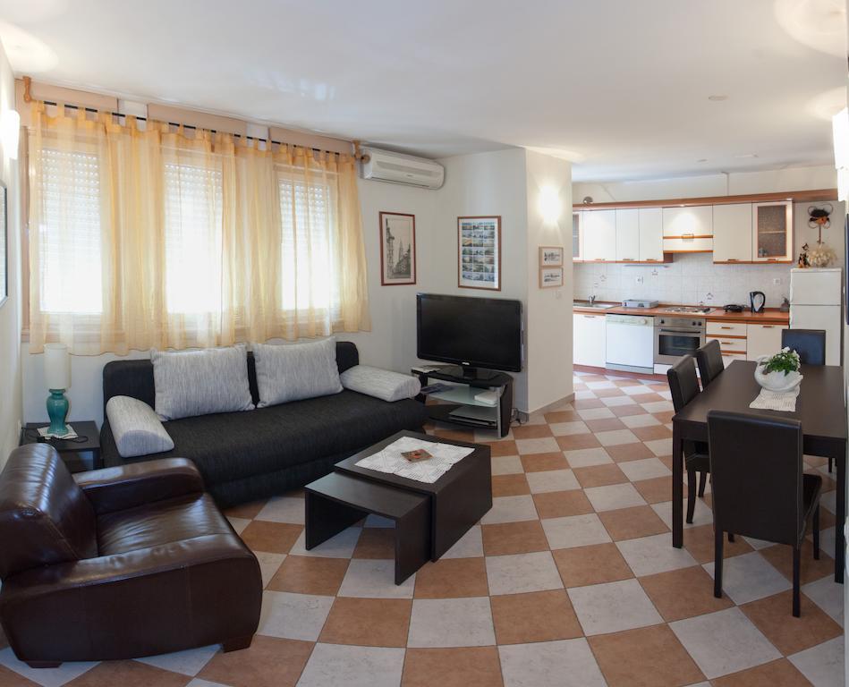 Ideal Location Split Apartments Chambre photo